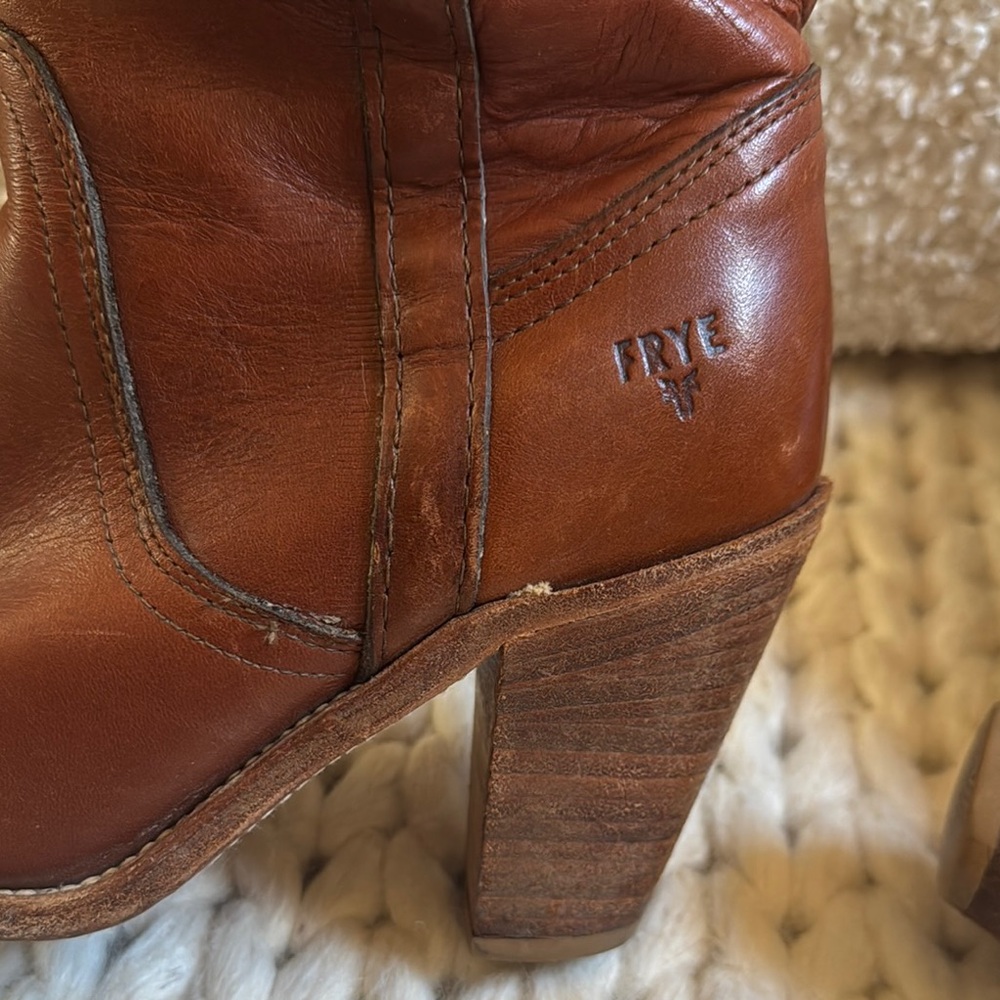 Frye Women's Tan Leather Heeled Boots